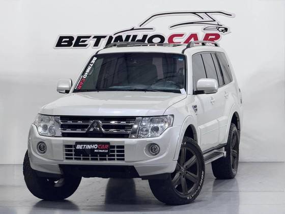 MITSUBISHI PAJERO FULL 3.2 HPE 4X4 16V TURBO INTERCOOLER DIESEL 4P AUTOMÁTICO MITSUBISHI PAJERO FULL 3.2 HPE 4X4 16V TURBO INTERCOOLER DIESEL 4P AUTOMÁTICO